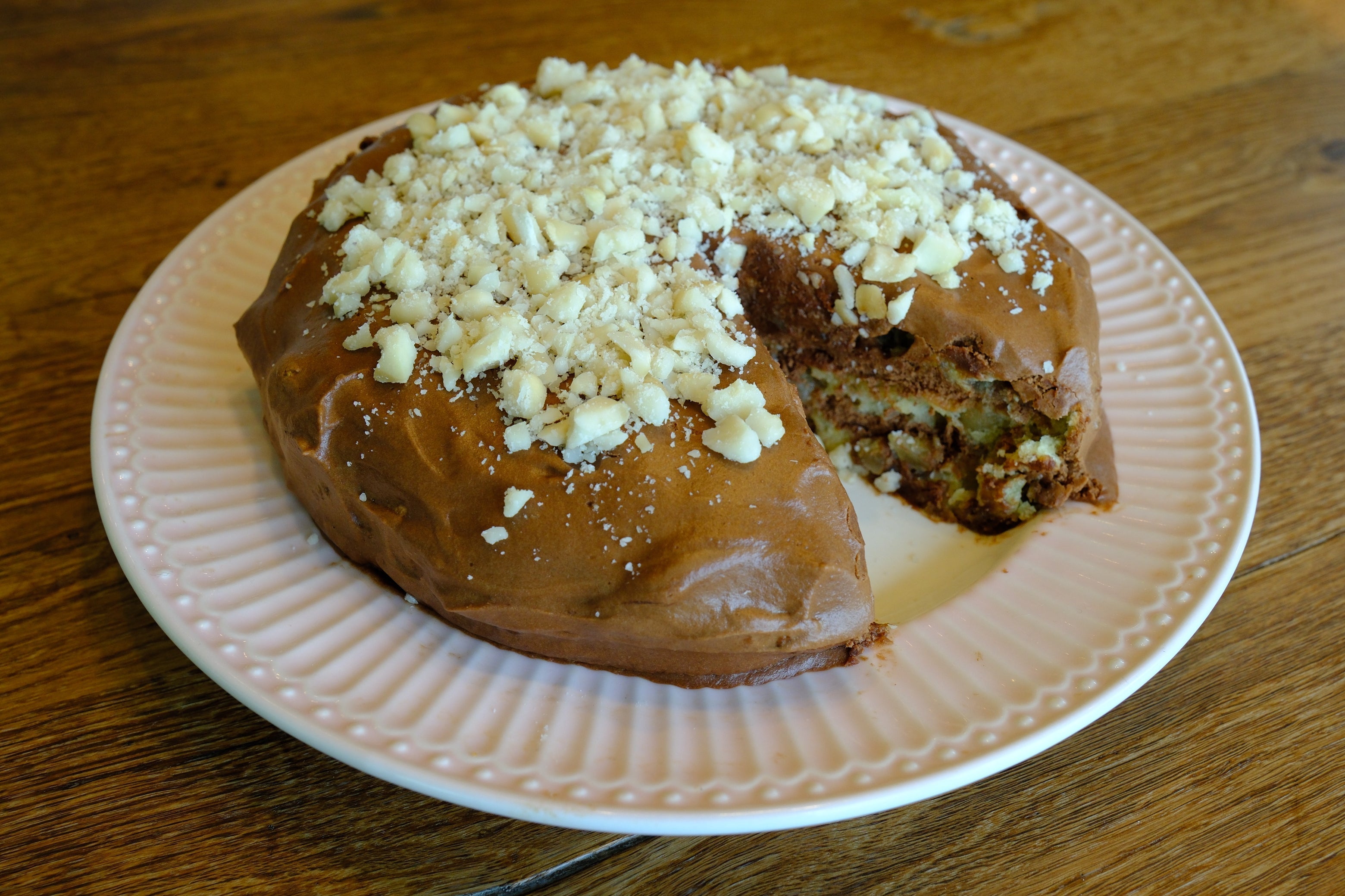Macadamiatorte mit Schokoladenganache