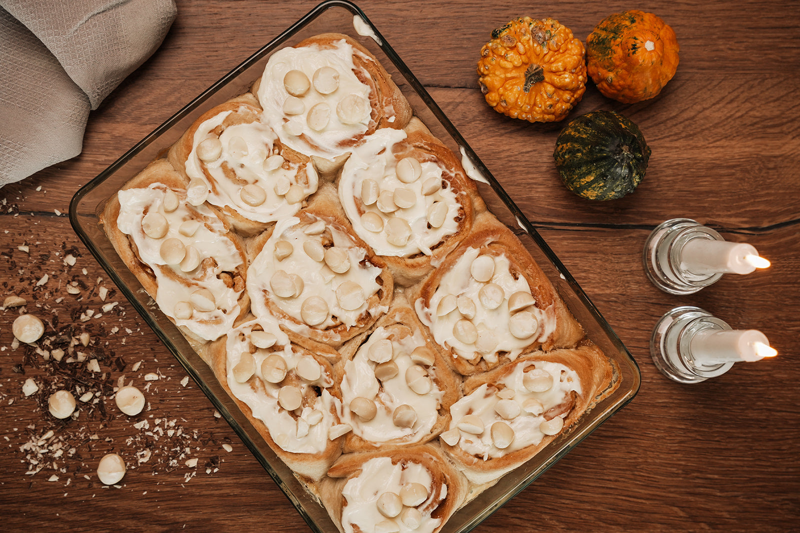Macadamia-Zimtschnecken mit Bratapfel-Füllung
